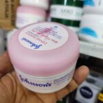 کرم مرطوب کننده دست و صورت جانسون حجم 200 میل