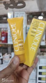 کرم ضد آفتاب کلینیک سولار اسمارت